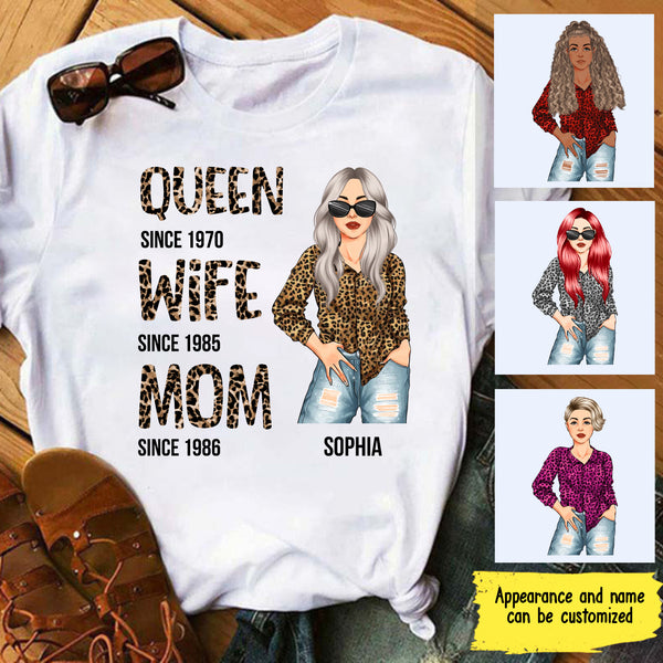 Personalized Queen Wife Mom T-shirt MT270404JUS